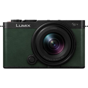 PANASONIC LUMIX S9 MIRRORLESS CAMERA WITH 18-40MM LENS KIT