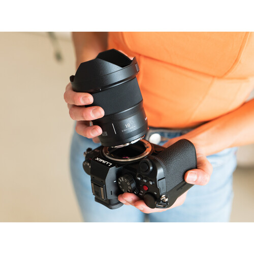PANASONIC LUMIX S 18MM F/1.8 ULTRA-WIDE-ANGLE LENS (S-S18GC) - Image 5
